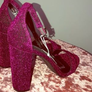 Heels 👄 NEW